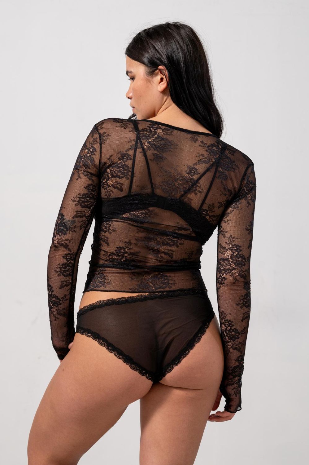 Understatement Lace Longsleeve Tee Musta Pitsipusero