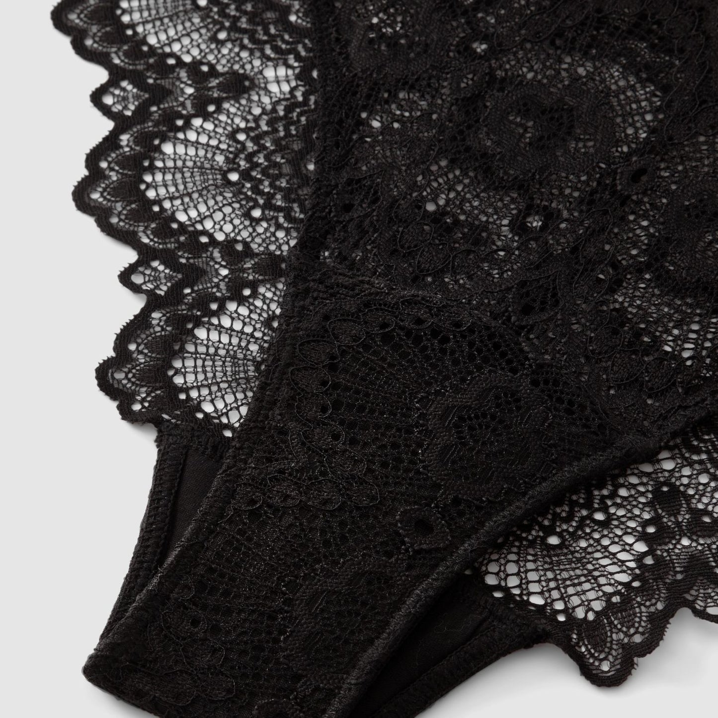 Understatement Lace Period Cheeky Kuukautisalushousut