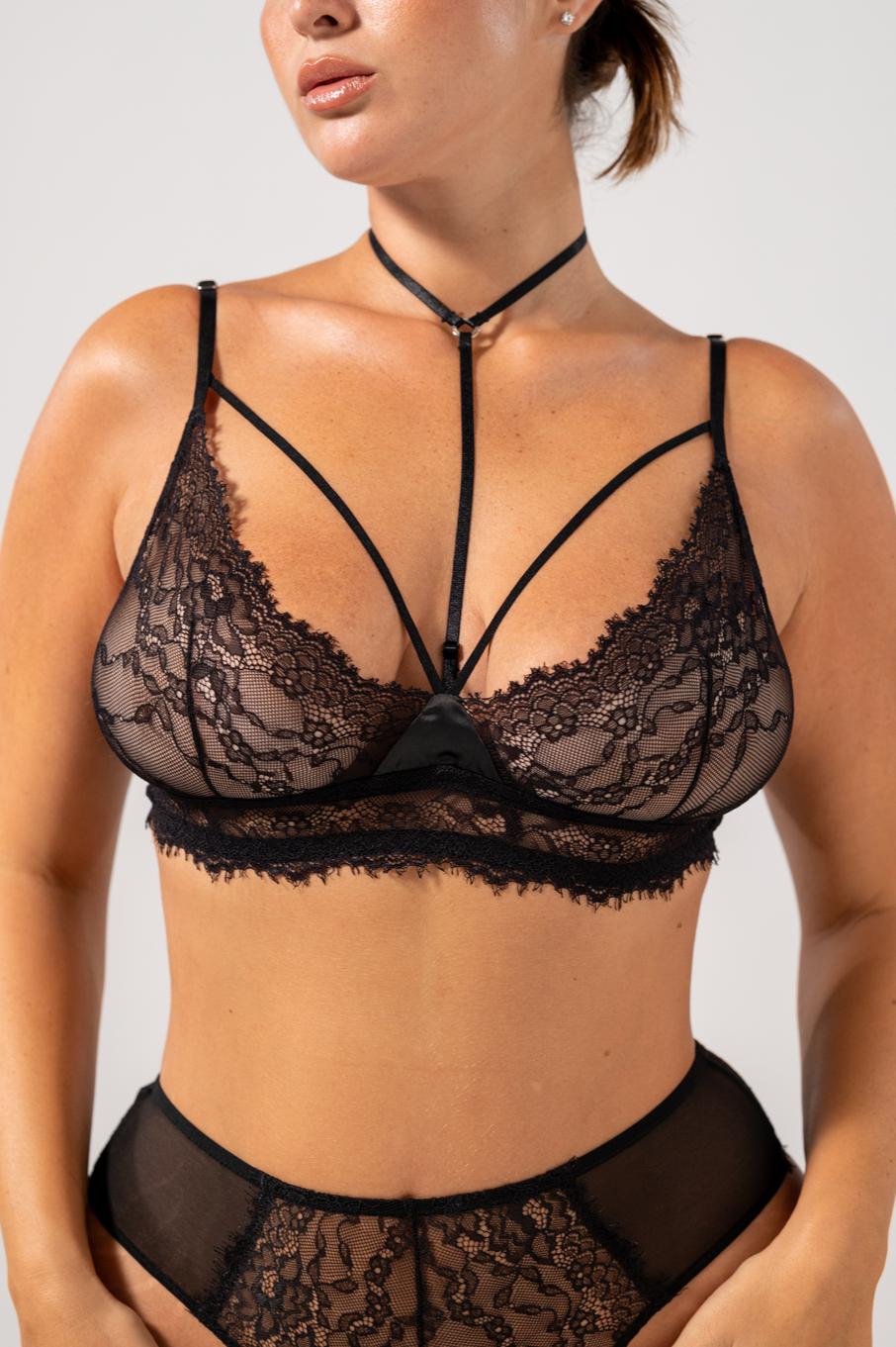 Understatement Lace Strappy Triangle Bralette Rintaliivit