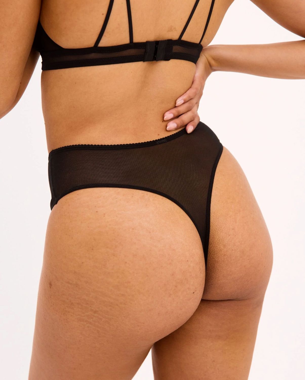 Understatement Mesh Highwaist Thong Black Stringit