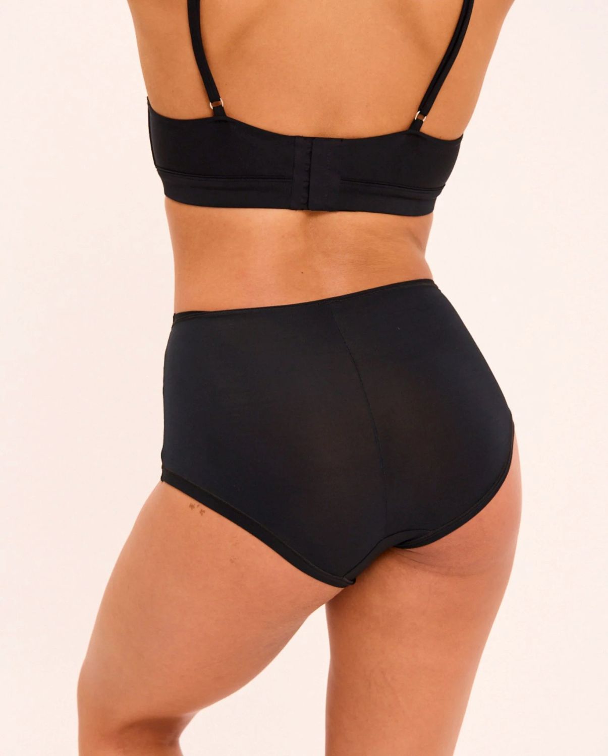 Understatement Micro Highwaist Maxi Briefs Black Alushousut